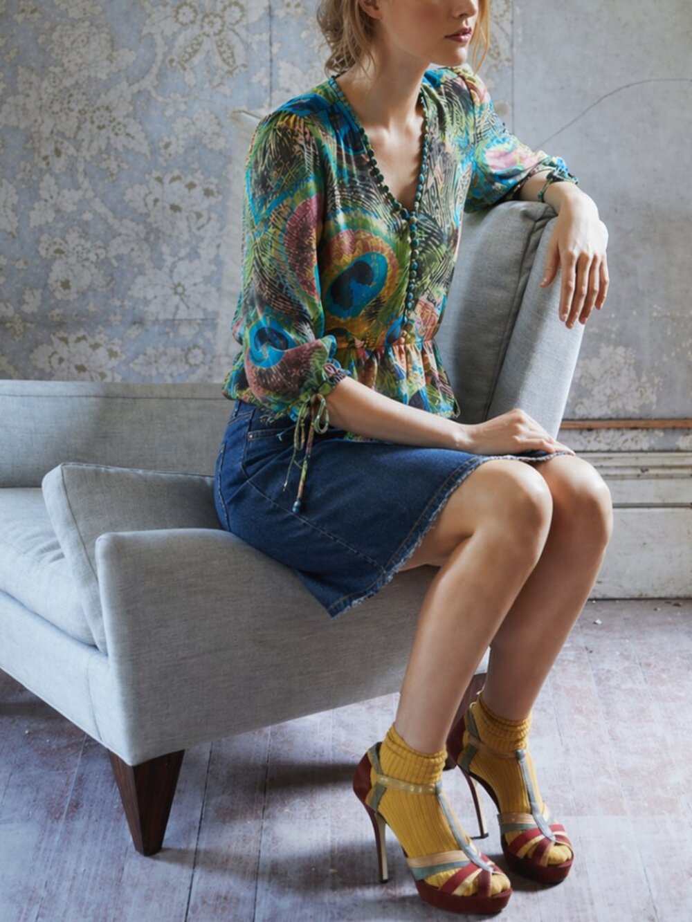 Peacock Print Silk V-Neck Button Blouse (0377)